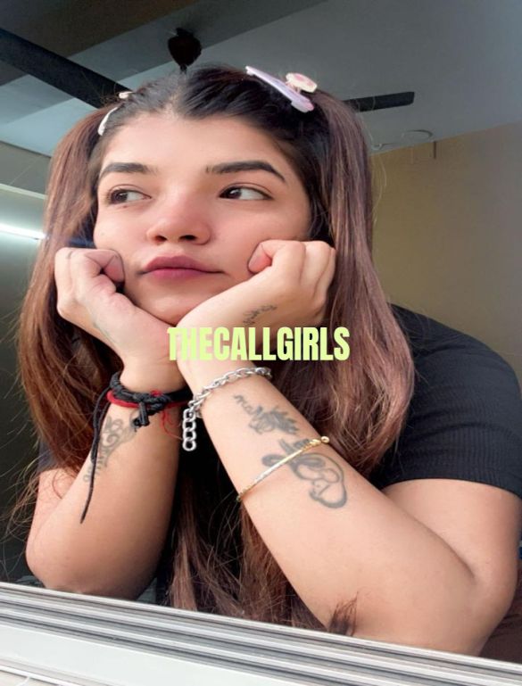 Elina, A high-profile hottie who can fulfil all your desires