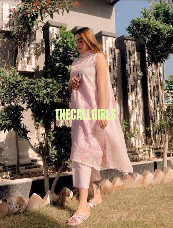 Exploring the Life of Call Girls in Delhi with a Professional Eye